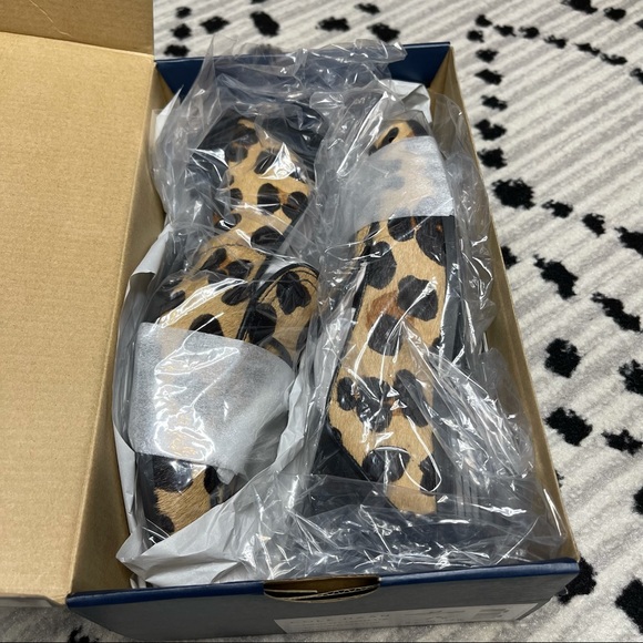 NIB Cole Haan Pinch Soft Tassel Loafer Leopard size 7.5 - Picture 2 of 2